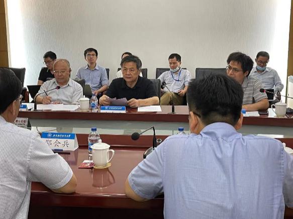 刘祥龙和董希旺三位教授分别介绍了北航