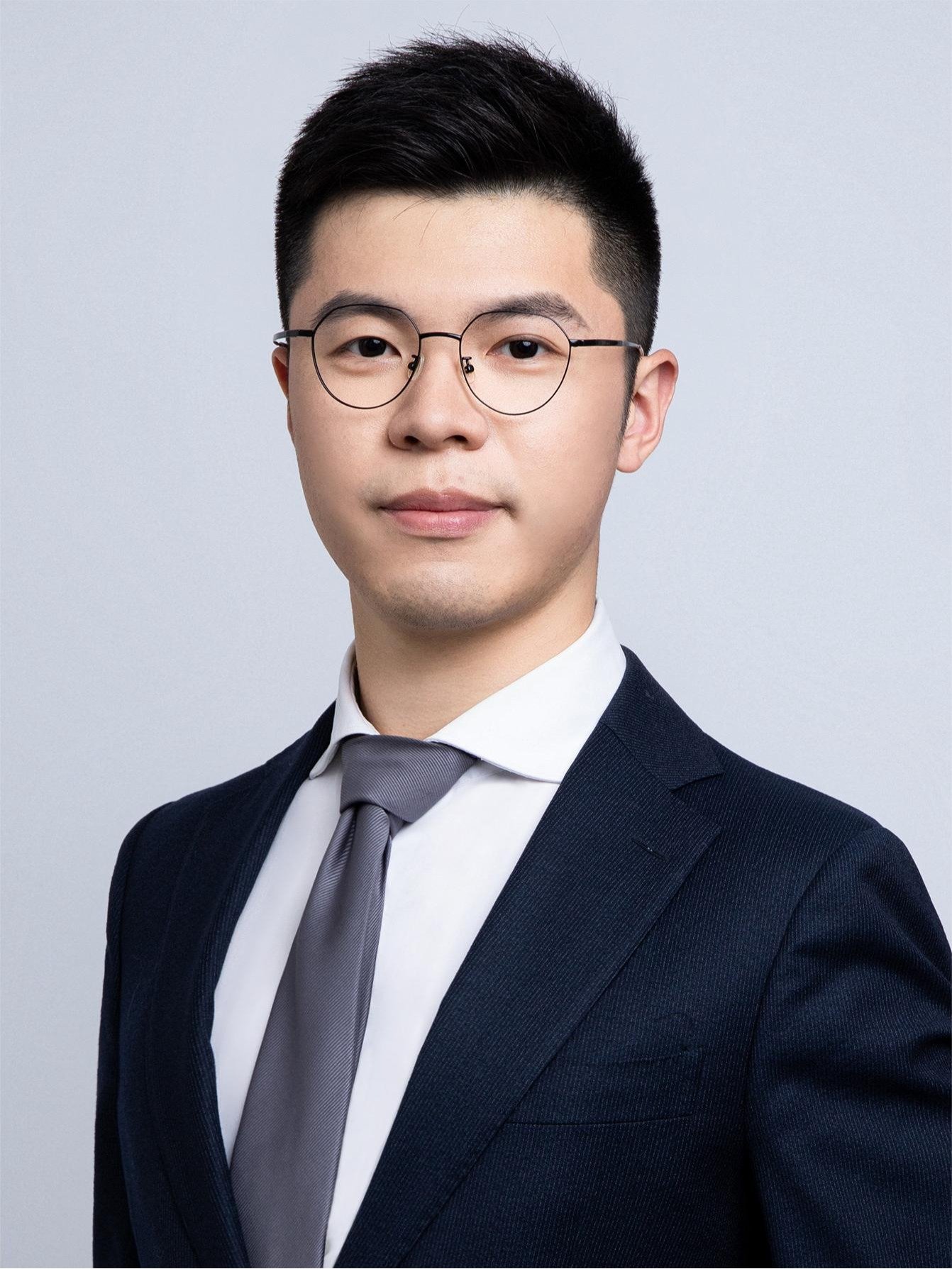 刘偲