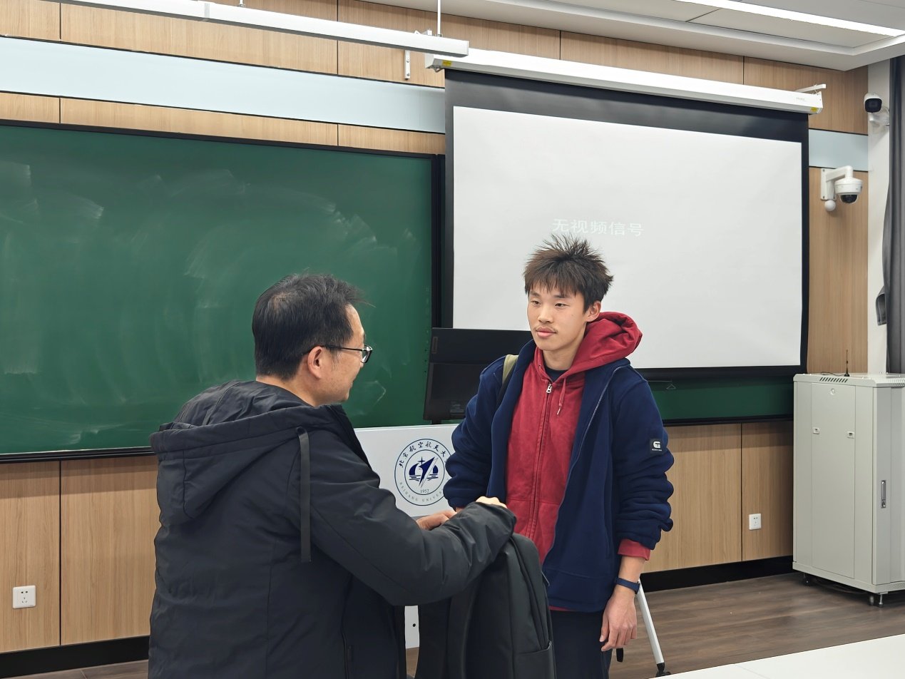 都要形象地解释了因果解耦的核心思想