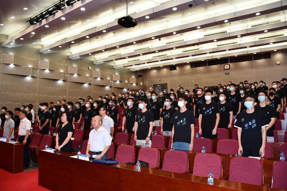 展现了研究院的科研成果和师资队伍