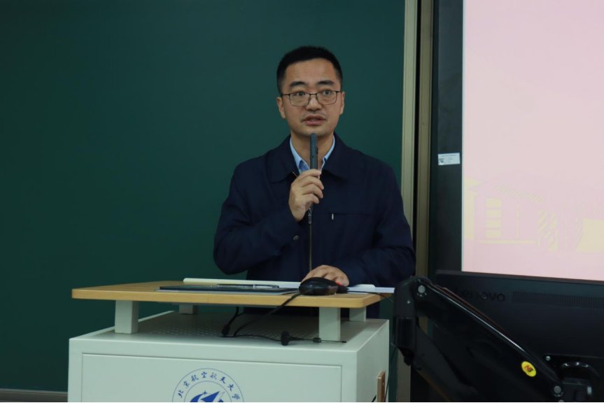 于运尧同学代表上一届劲爆娱乐客户端手
