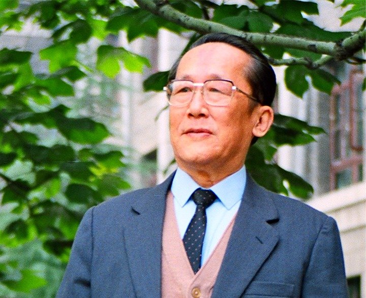 共培养博士10名
