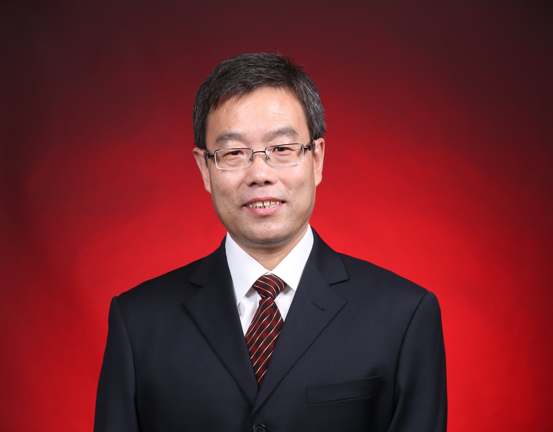 撰写新编《材料力学》教材主体部分
