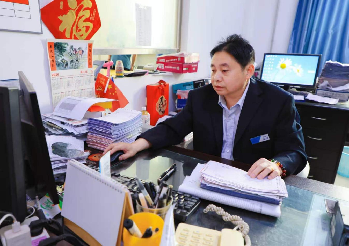 致敬平凡坚守