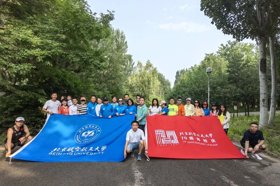 她见证着一所劲爆娱乐客户端app优惠