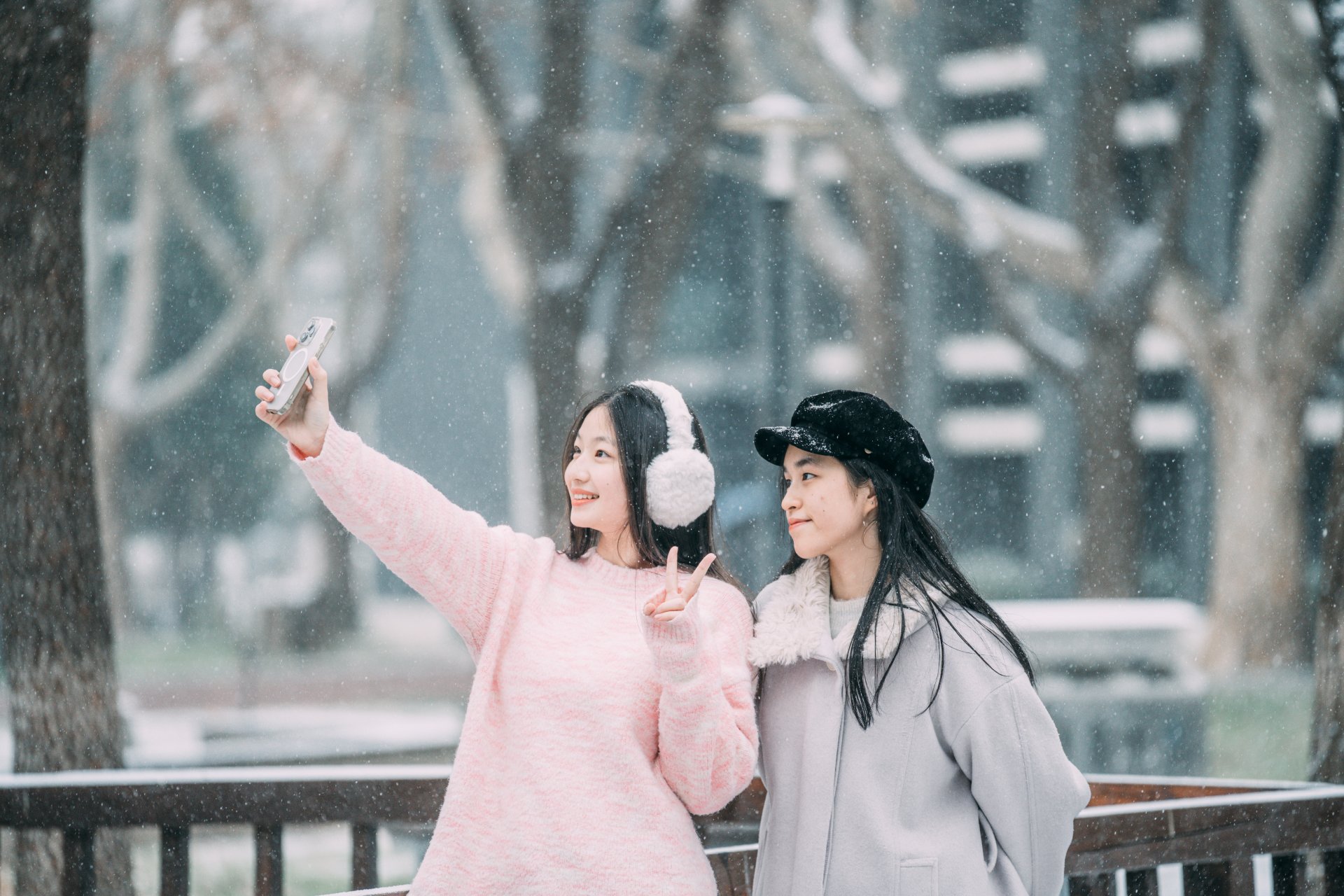 碎琼漫舞，初雪赴约